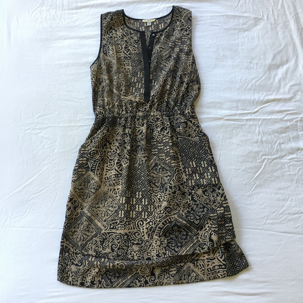 SOLD✖️ Neutral Batik Print Dress